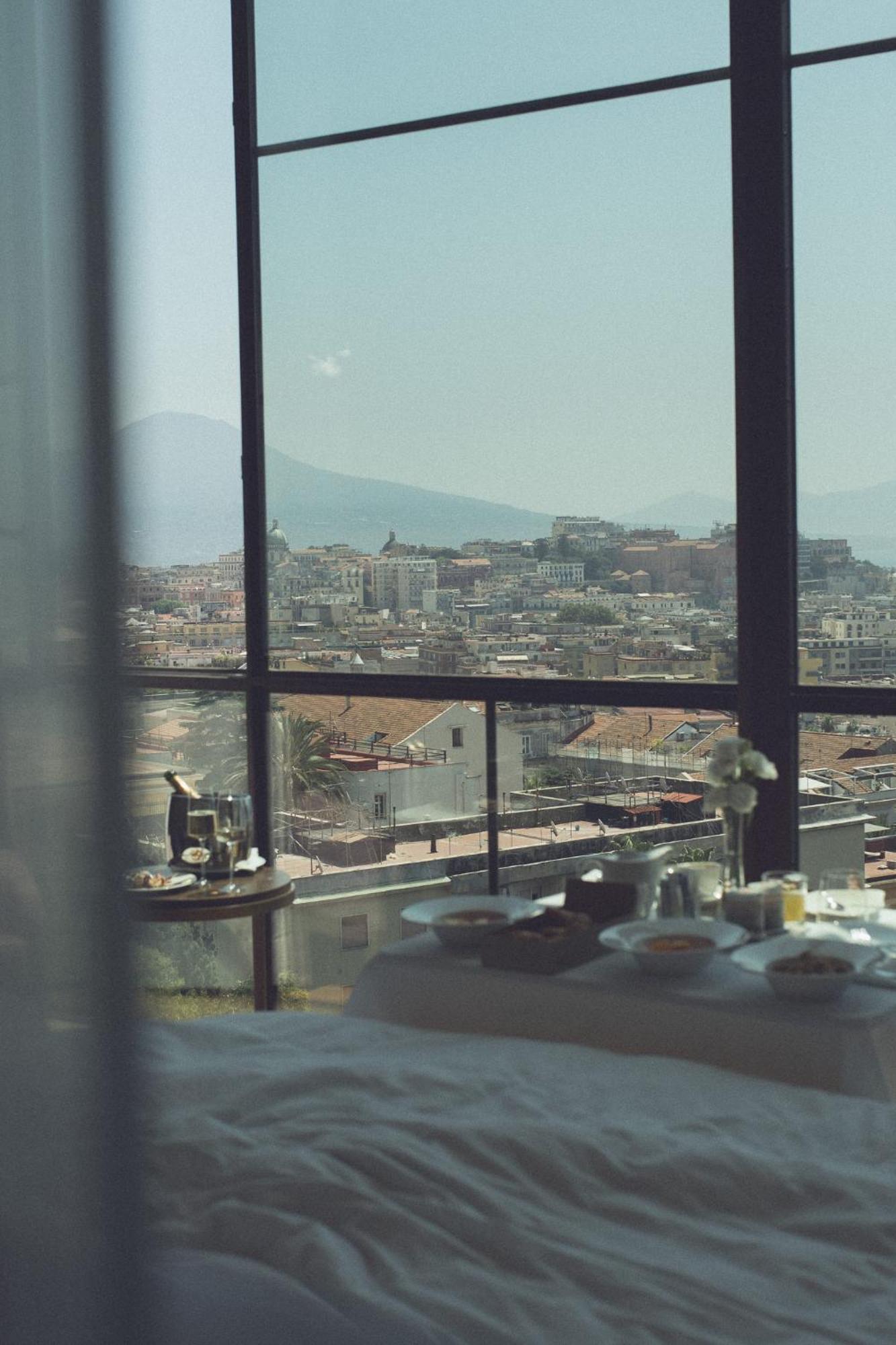 De Bonart Naples, Curio Collection By Hilton Hotel Ngoại thất bức ảnh