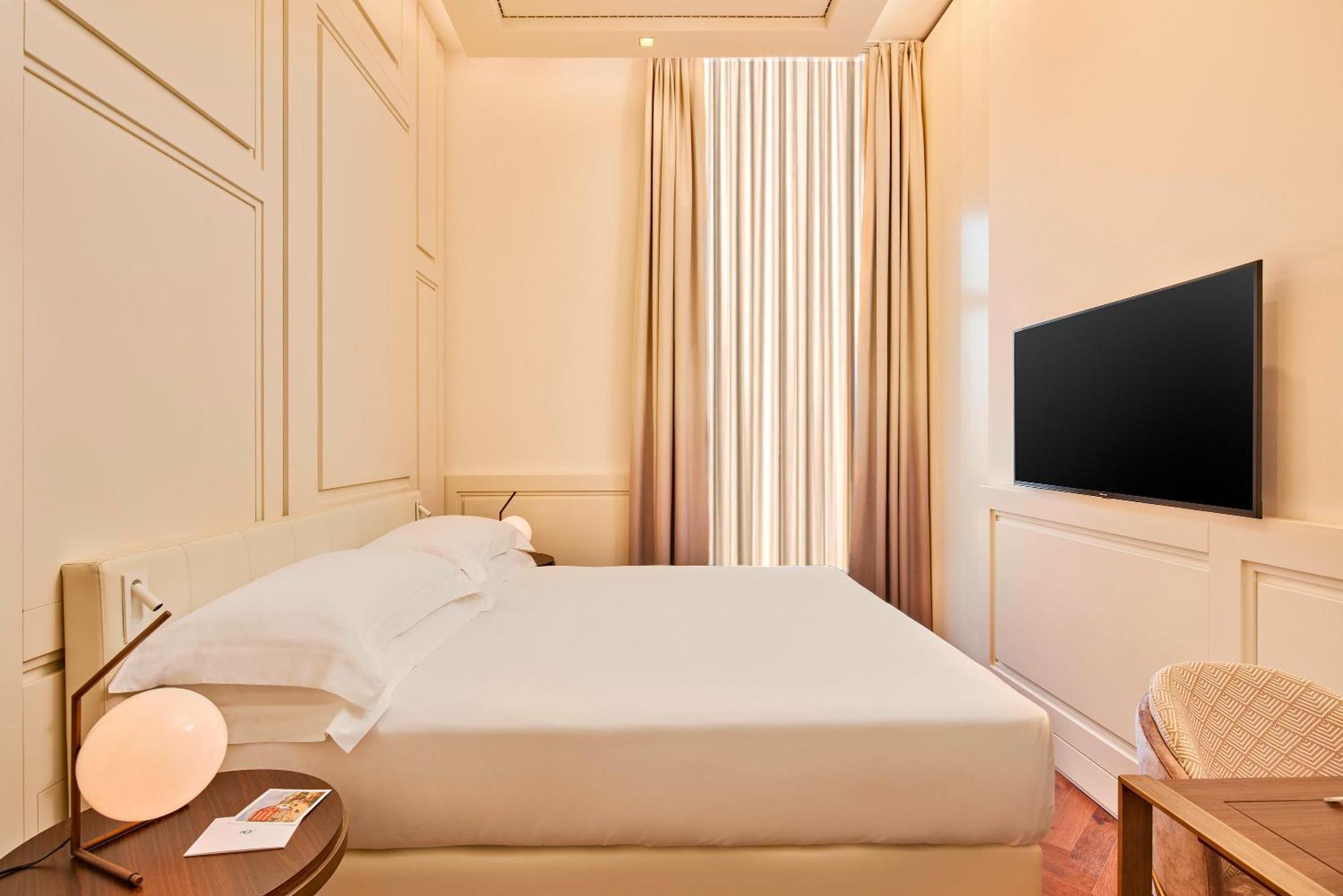 De Bonart Naples, Curio Collection By Hilton Hotel Ngoại thất bức ảnh