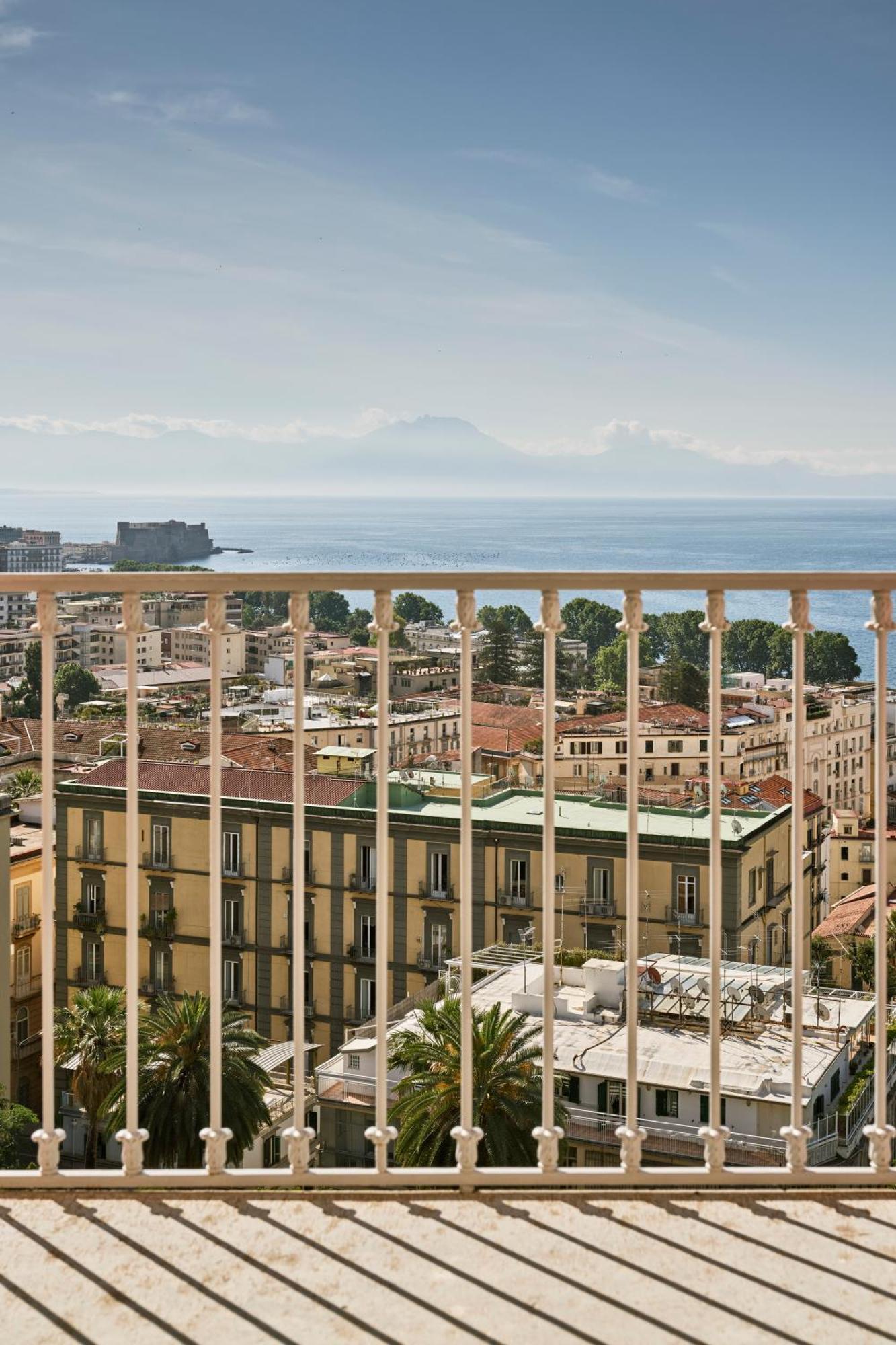 De Bonart Naples, Curio Collection By Hilton Hotel Ngoại thất bức ảnh