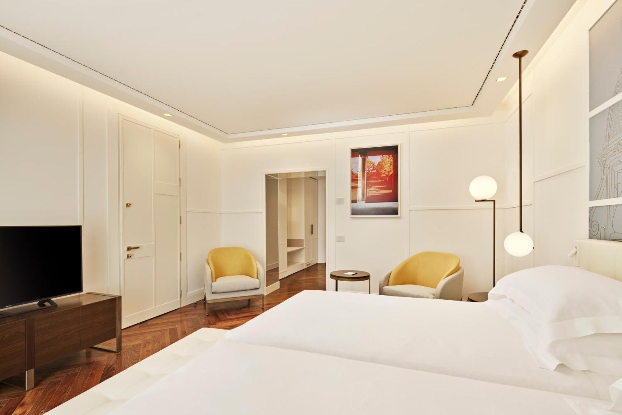 De Bonart Naples, Curio Collection By Hilton Hotel Ngoại thất bức ảnh